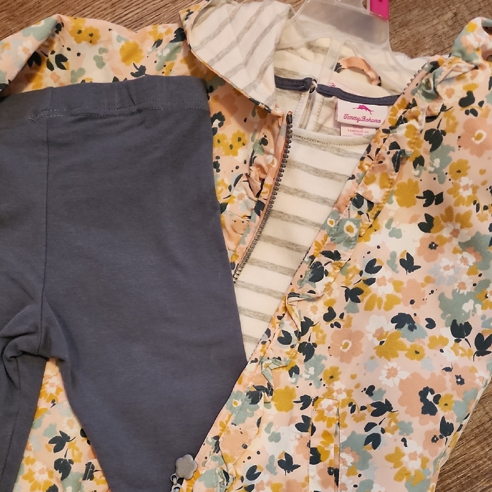 Floral Girls Outfit with Blue Leggings